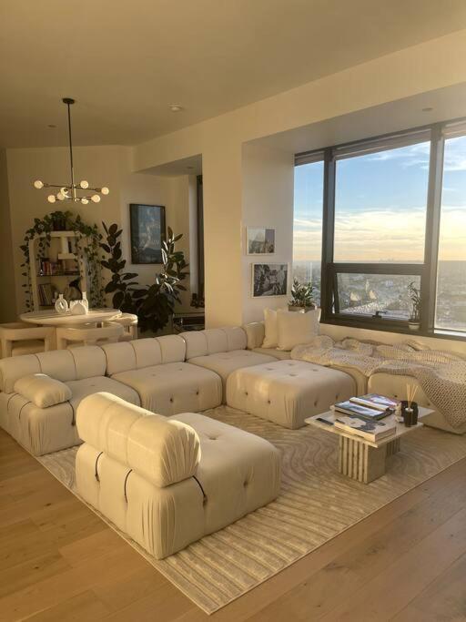 Luxury Highrise Condo Downtown La Los Angeles Exterior foto